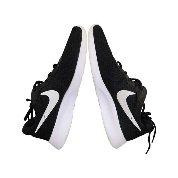 Nike Shoes Womens 9.5 Athletic Trainers Tanjun Sneakers Lifestyle Active Black - Picture 10 of 14